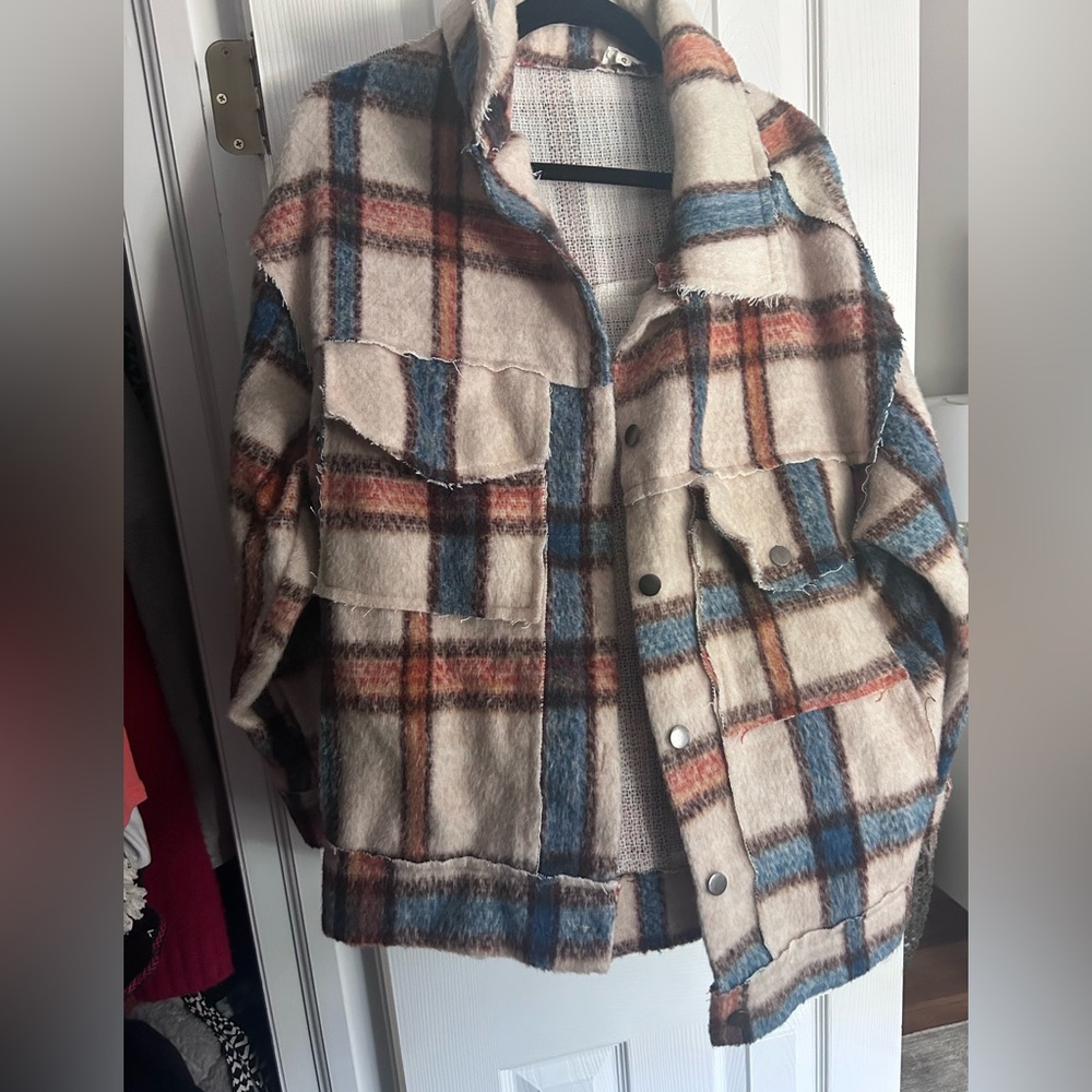 POL neutral shacket